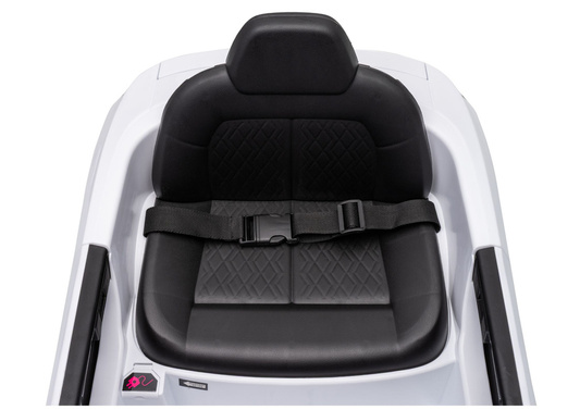 Pojazd Na Akumulator Audi A5L HL788 Biały