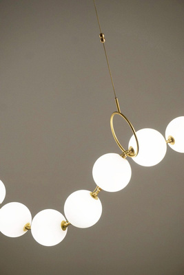 LAMPA JAK NASZYJNIKI Z PEREŁ – PEARL PERLA ADANI AD161