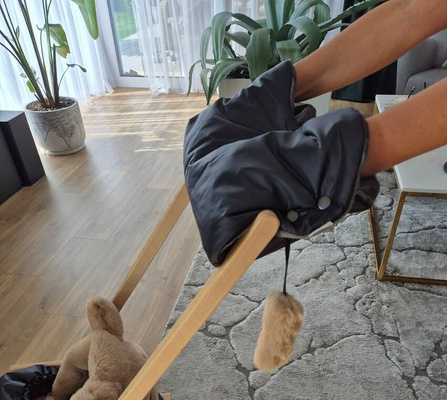 Love gifts Sanki ze śpiworkiem+ Mufki/Brąz