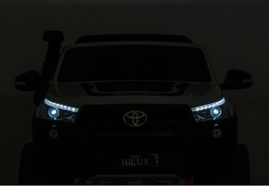 Auto na Akumulator Toyota Hilux Biały