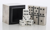 Kości do rzucania w pudełku gra czarno/biała 4szt