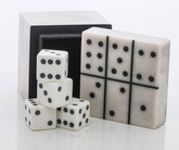 Kości do rzucania w pudełku gra czarno/biała 4szt