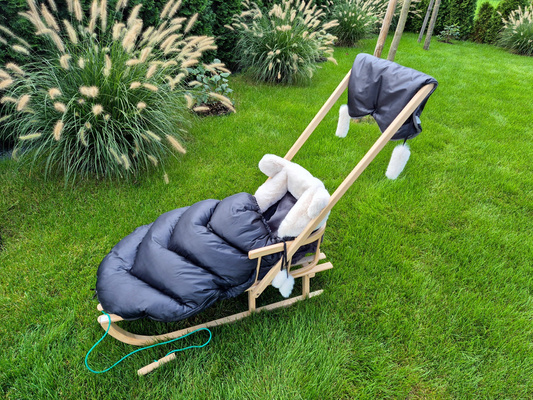 Love gifts Sanki ze śpiworkiem+ Mufki/Brąz