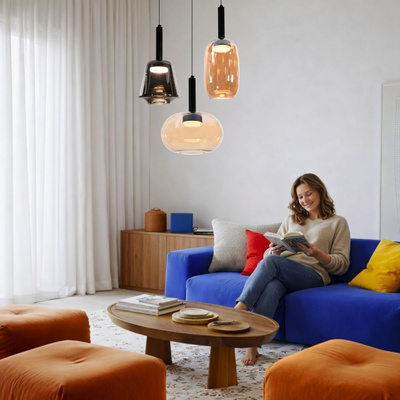 Lampa wisząca Bueno szklana czarna z kloszem dymionym do salonu