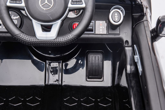 Auto Na Akumulator Mercedes SLC 300 Światła LED MP3 Pilot Czerwony