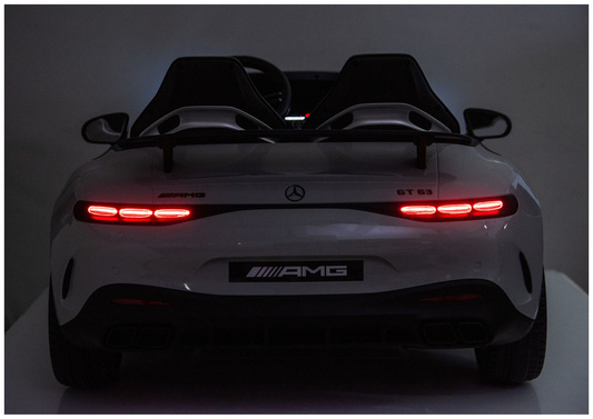 Auto Na Akumulator Mercedes GT63 AMG DKGT63 24V LCD Lakierowany Jasno Szary