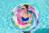 Dmuchane Koło Do Pływania Tie Dye 118 cm  Bestway 43637