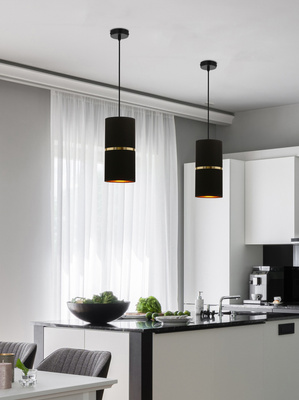 Lampa wisząca z abażurem Gina czarna z złotym paskiem do jadalni