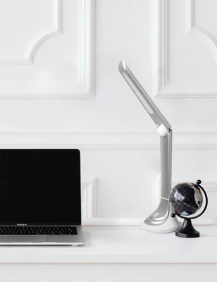 Lampka biurkowa K-MT-205 SREBNY z serii ASTON