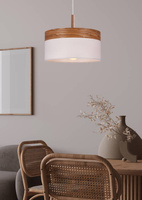 Lampa wisząca z abażurem Orto biała z drewnianymi elementami do salonu