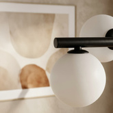 Prosta lampa sufitowa z białymi kloszami, 5 x G9 K-5859 z serii FILO