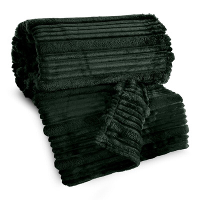 Koc Nina ciemnozielony 150x200