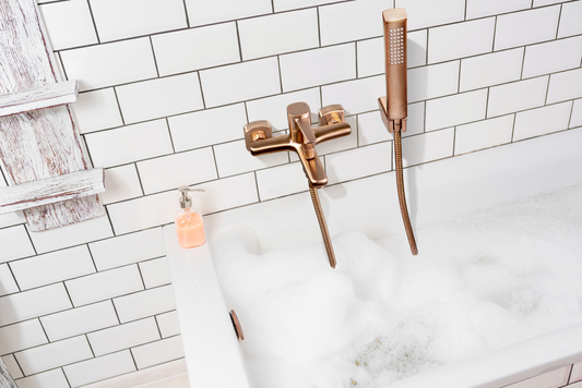 BATERIA WANNOWA GLAMOUR INVENA TREND Z ZESTAWEM NATRYSKOWYM, MIEDŹ