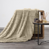 Koc Nina kremowy 220x200