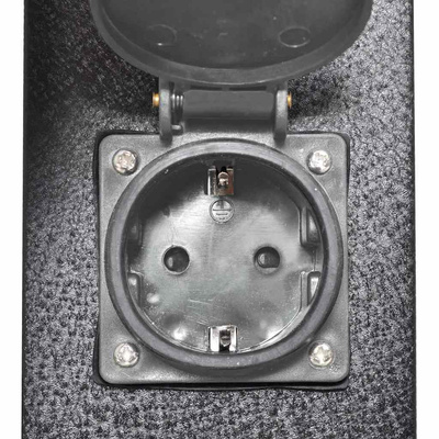 Słupek ogrodowy z gniazdkami i lampą, czarny