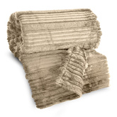 Koc Nina kremowy 220x200