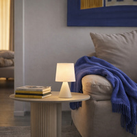 Lampka nocna Satti beżowa ceramiczna z abażurem klasyczna lampka stołowa