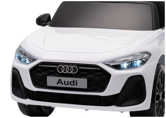 Pojazd Na Akumulator Audi A5L HL788 Biały