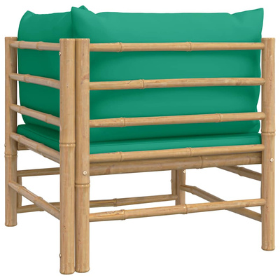 Narożna sofa ogrodowa z zielonymi poduszkami, bambusowa