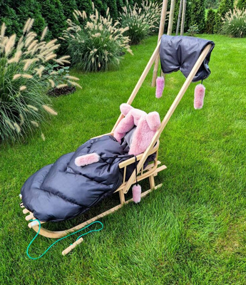 Love gifts Sanki ze śpiworkiem+ Mufki/Brąz