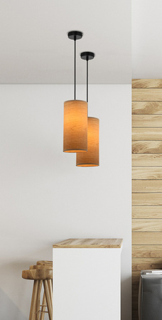 Lampa wisząca z abażurem Ballo czarna z korkowym abażurem do salonu