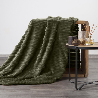 Koc Nina oliwkowy 150x200