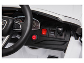 Samochód na akumulator Audi RS Q8 biały