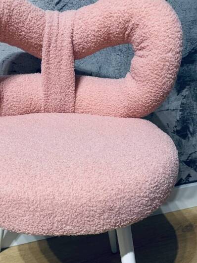 Stylowe Krzesełko Kokarda w kolorze różowym dla dziewczynki
